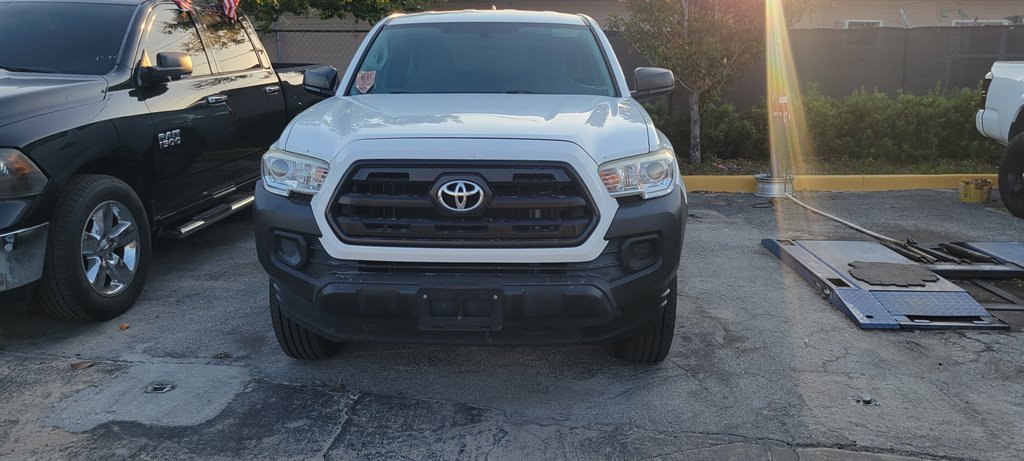 2017 Toyota Tacoma SR5