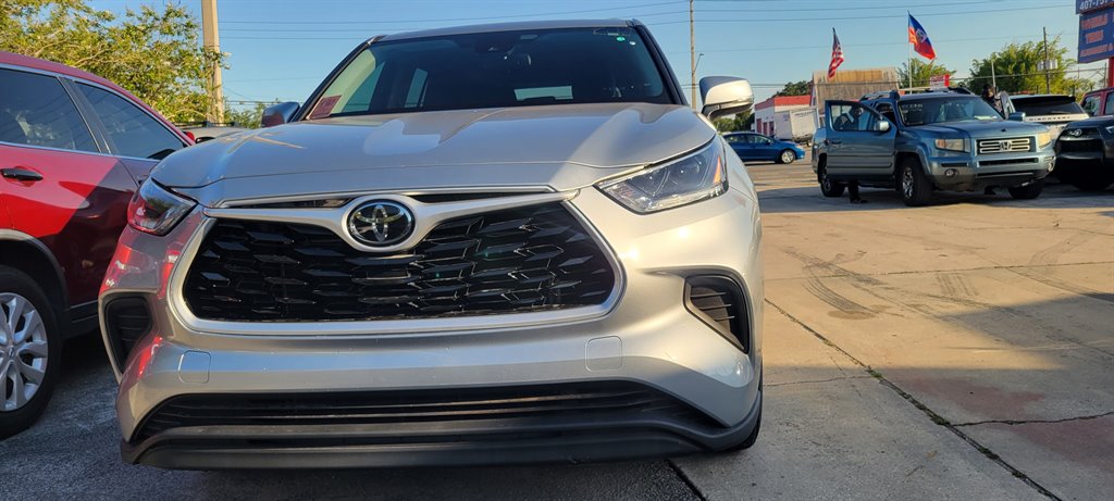 2021 Toyota Highlander L's photo