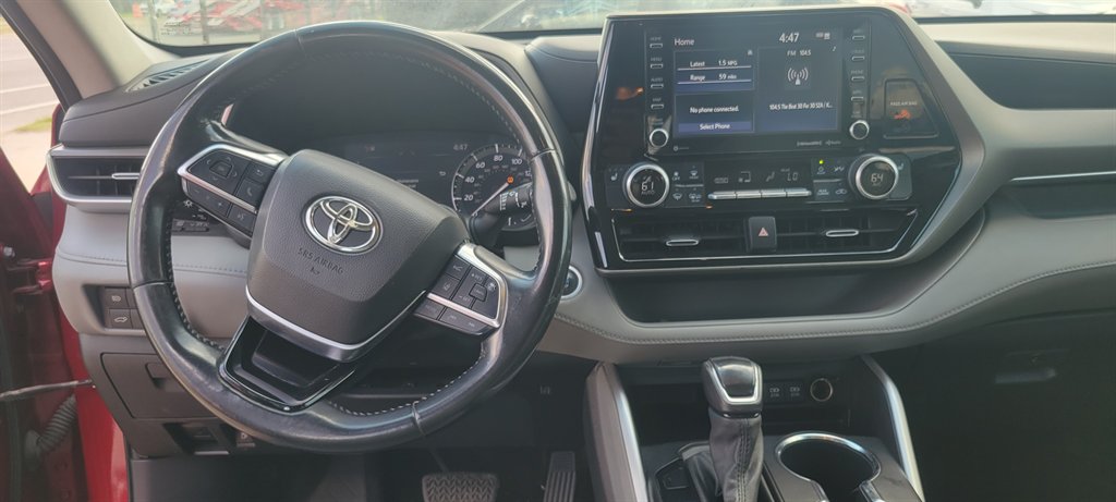 2021 Toyota Highlander XLE - Photo 16