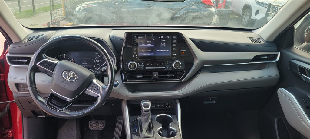 2021 Toyota Highlander XLE - Photo 14
