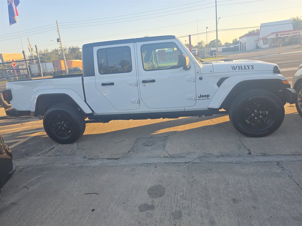 2021 Jeep Gladiator WILLYS's photo